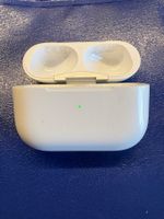 Apple AirPods Pro2 charging case (A2968).