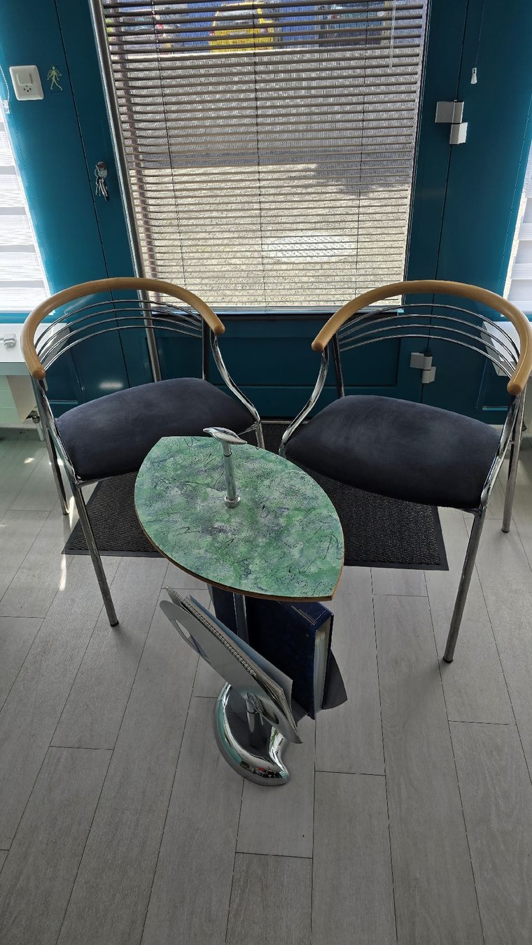 Set di tavolo e panche: 2 Stühle und 1 Bistrotisch – Nuovo (secondo la descrizione) da Widnau venduto da Schurlibua 2