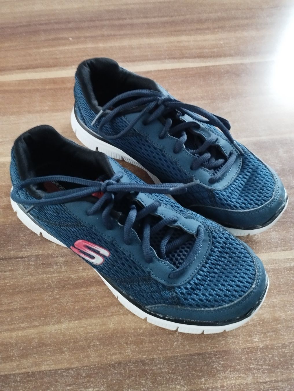 Skechers Scarpe da uomo: Freizeitschuhe SKECHERS Gr 37 – Usato da Niedergesteln venduto da Dekoat