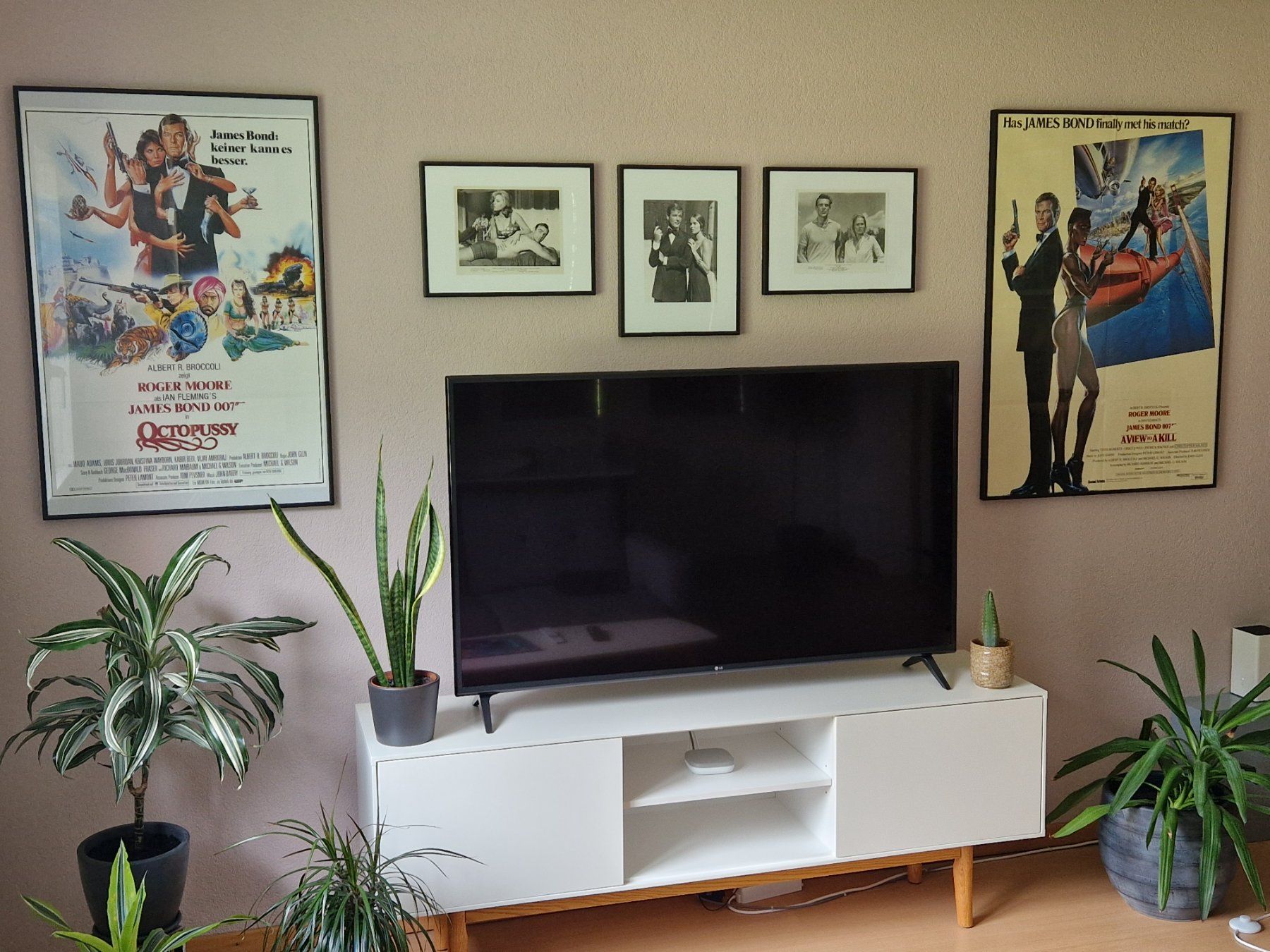 Foto & Immagini: James Bond 007 Original Bilder Sammlung – Usato da Eschenbach SG venduto da superseven46