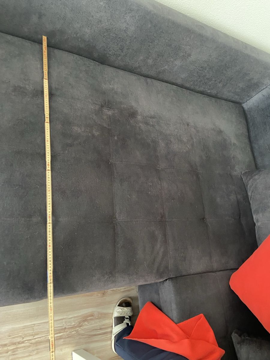 Divani: Ecksofa Dunkelgrau mit vielen Kissen – Usato da Sachseln venduto da Resik 2