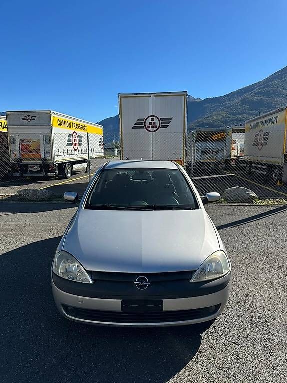 Automobili: Opel Corsa  1.4 Automatica  – Usato da Cadenazzo venduto da LuismacchineSagl 1