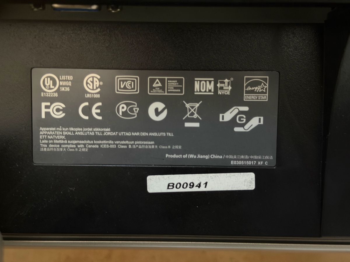 Monitor: Monitor HP w2216v 22" LCD – Usato da S. Pietro venduto da pap_nd2w 4