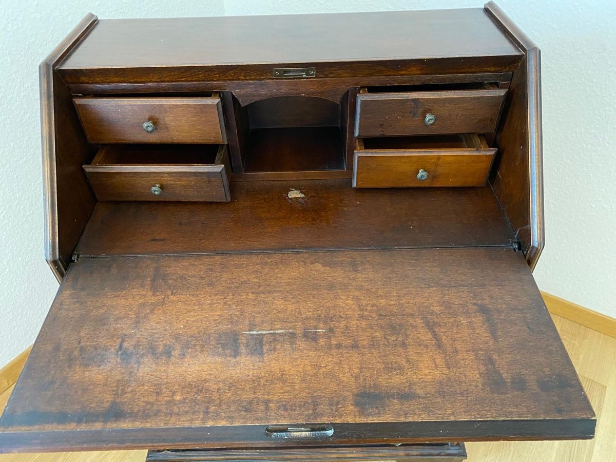 Commodes: Sekretär, mit Schubladen! – D'occasion à Au ZH par Ale-x65 2