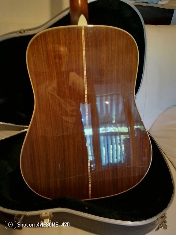 Martin & Co. Musikinstrumente: Guitare Martin d28 – Gebraucht aus Paudex von TCHAKS 2