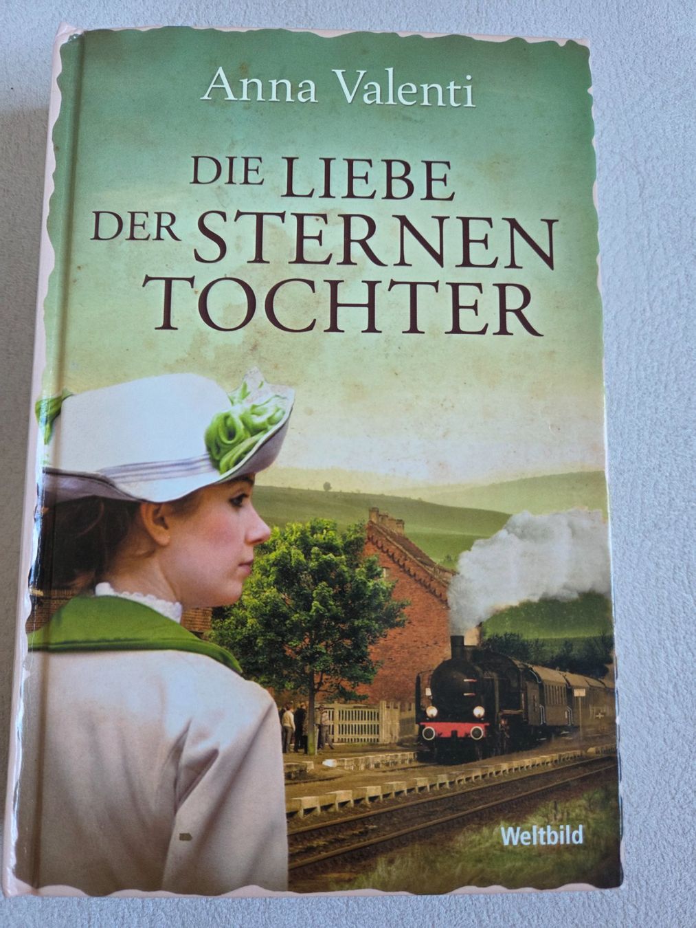 Libri: Anna Valenti - Die Liebe der Sternentochter – Usato da Bergdietikon venduto da Tanne_10