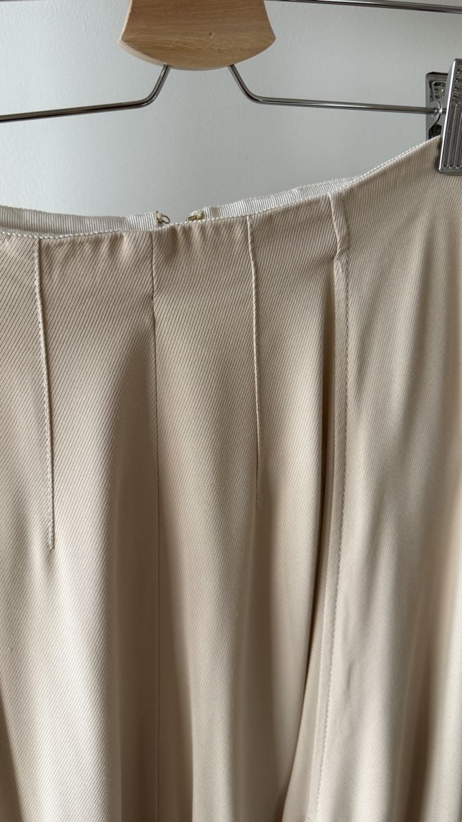 Massimo Dutti Gonne: Massimo Dutti Skirt, Beige Colour, Size 38 – Usato da zug venduto da Inaar 1