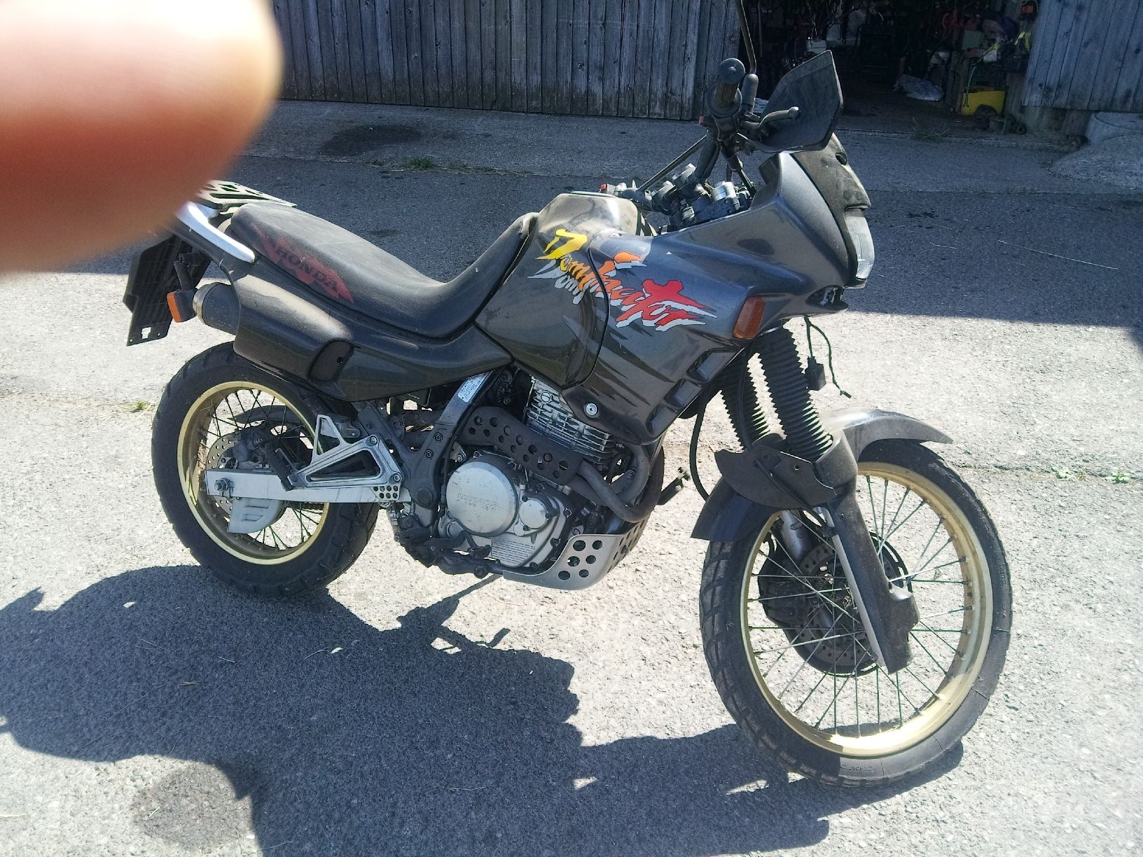 Honda Enduro: Honda nx 650 Dominator 2 Stück – Usato da Willerzell venduto da januka 7