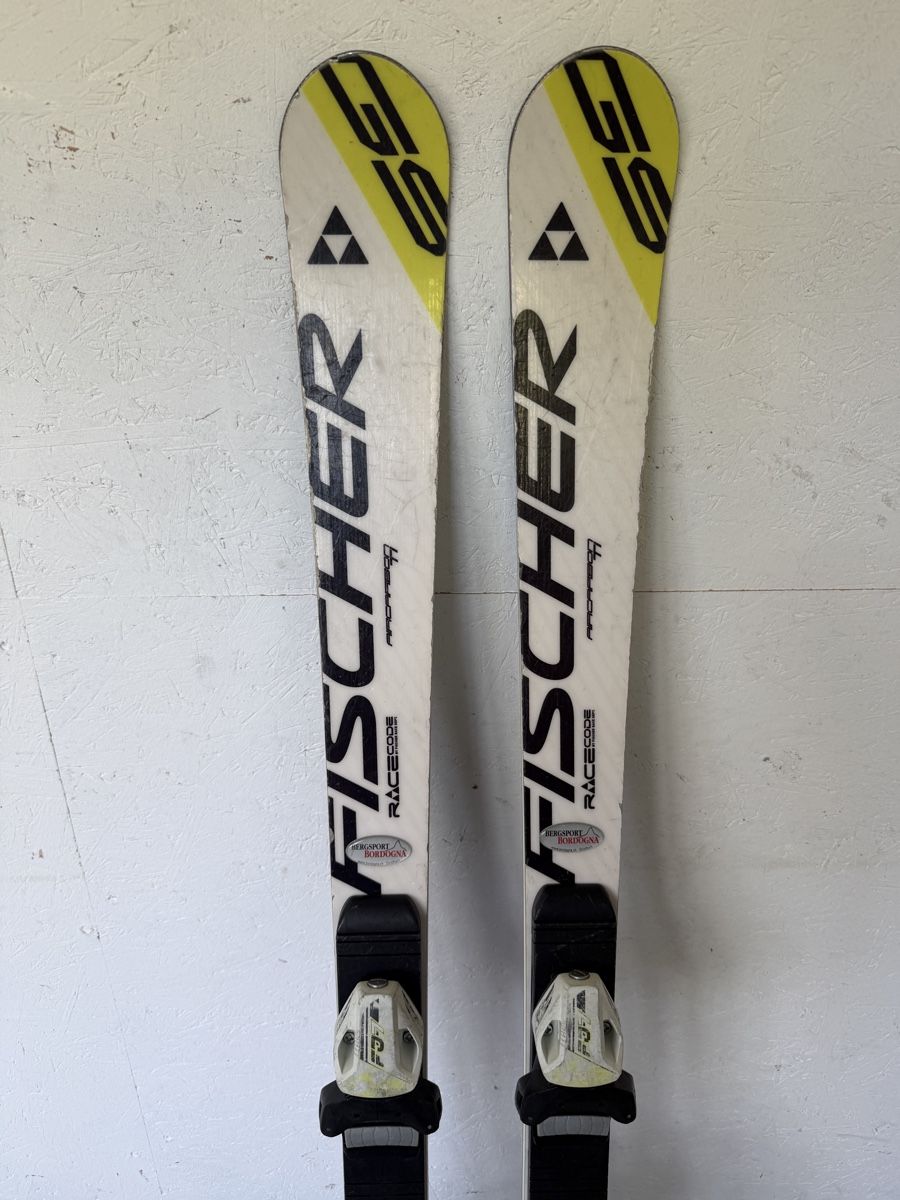 Fischer Sci: Fischer RC4 Worldcup GS 140 cm mit Bindung – Usato da Gurmels venduto da SwissShop21 1