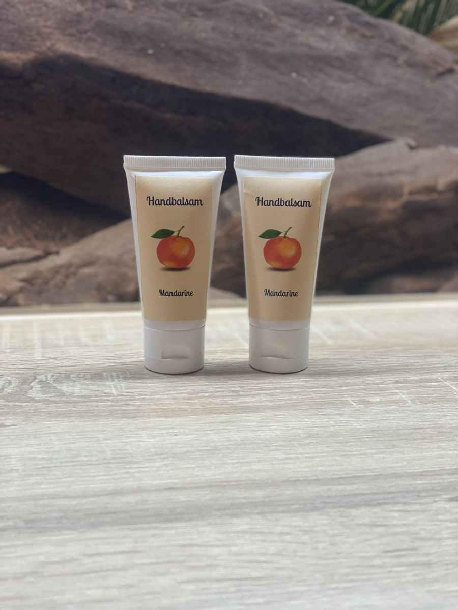 Feuchtigkeitspflege: Handcreme, Erdbeere, Mandarine, Lebkuchen, Geschenkidee – Neu und originalverpackt aus St.Ursen von starjet 2
