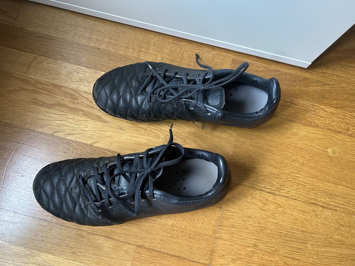 Herrenschuhe: Kipsta Fussballschuhe – Gebraucht aus Zürich von Petrita 1