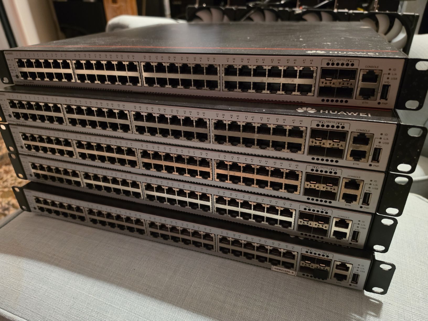 Hub & Switch: Huawei CloudEngine S5735-L48P4X Switch – Usato da Güttingen venduto da swe_bkw7