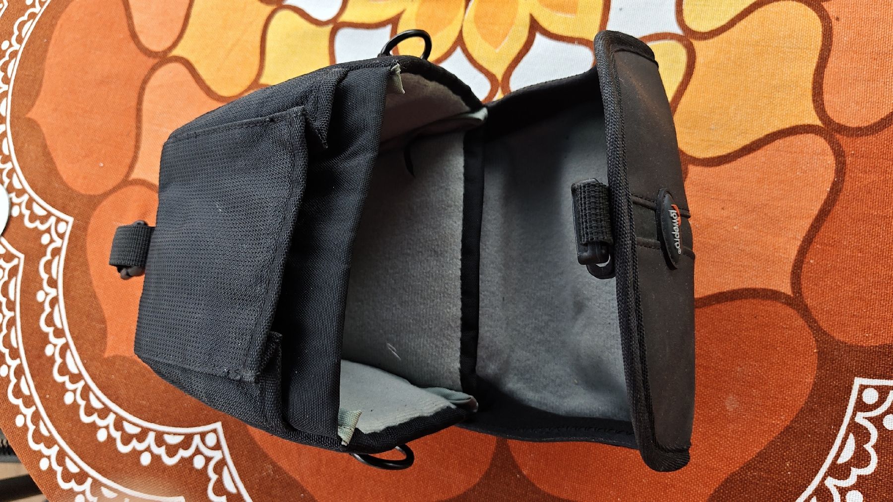Olympus Kamera: Olympus OM-D E-M10, avec accessoires – Gebraucht aus Sugiez von clo_76gd 6