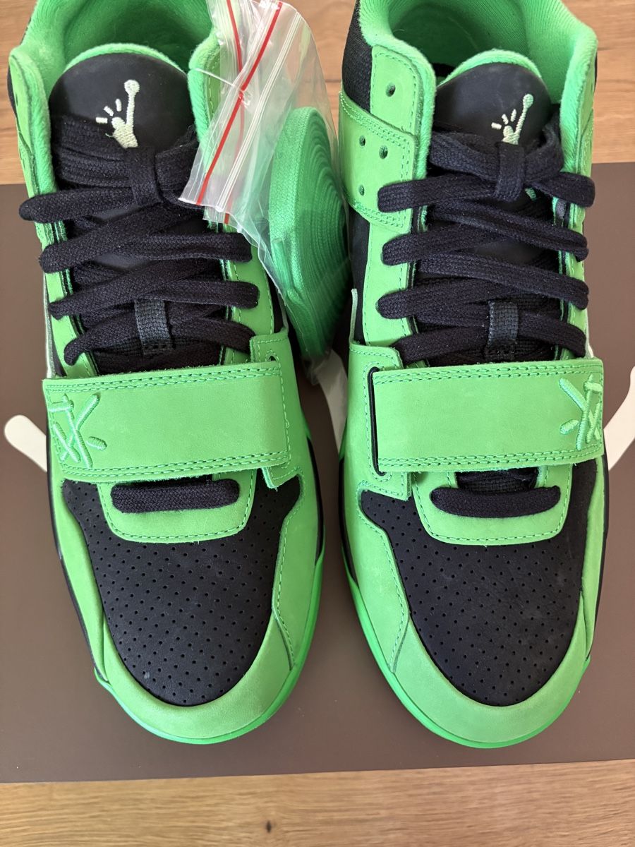Nike Scarpe da uomo: Jumpman Travis green spark 45eu/11us – Nuovo e nell'imballaggio originale da La Tour-de-Trême venduto da ben_kn6s 8