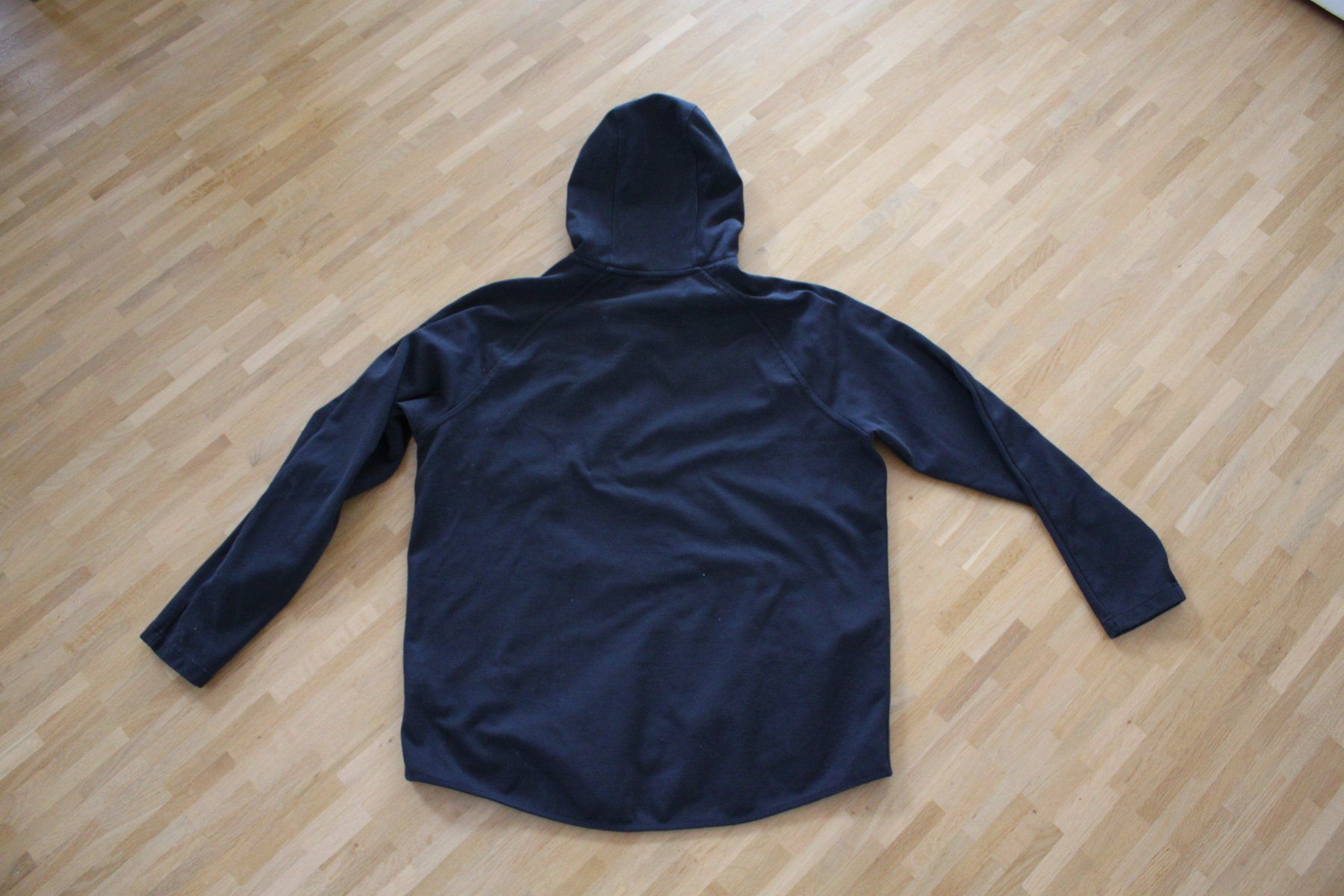 Nike Pullover & Sweatshirts: Nike Hoody XL – Gebraucht aus Mörschwil von leg_yrn8 1