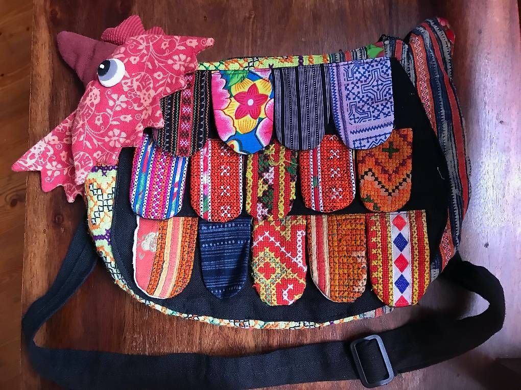 Sacs femmes: Sac à main en tissu colorée neuf – D'occasion à Martigny par metaflex