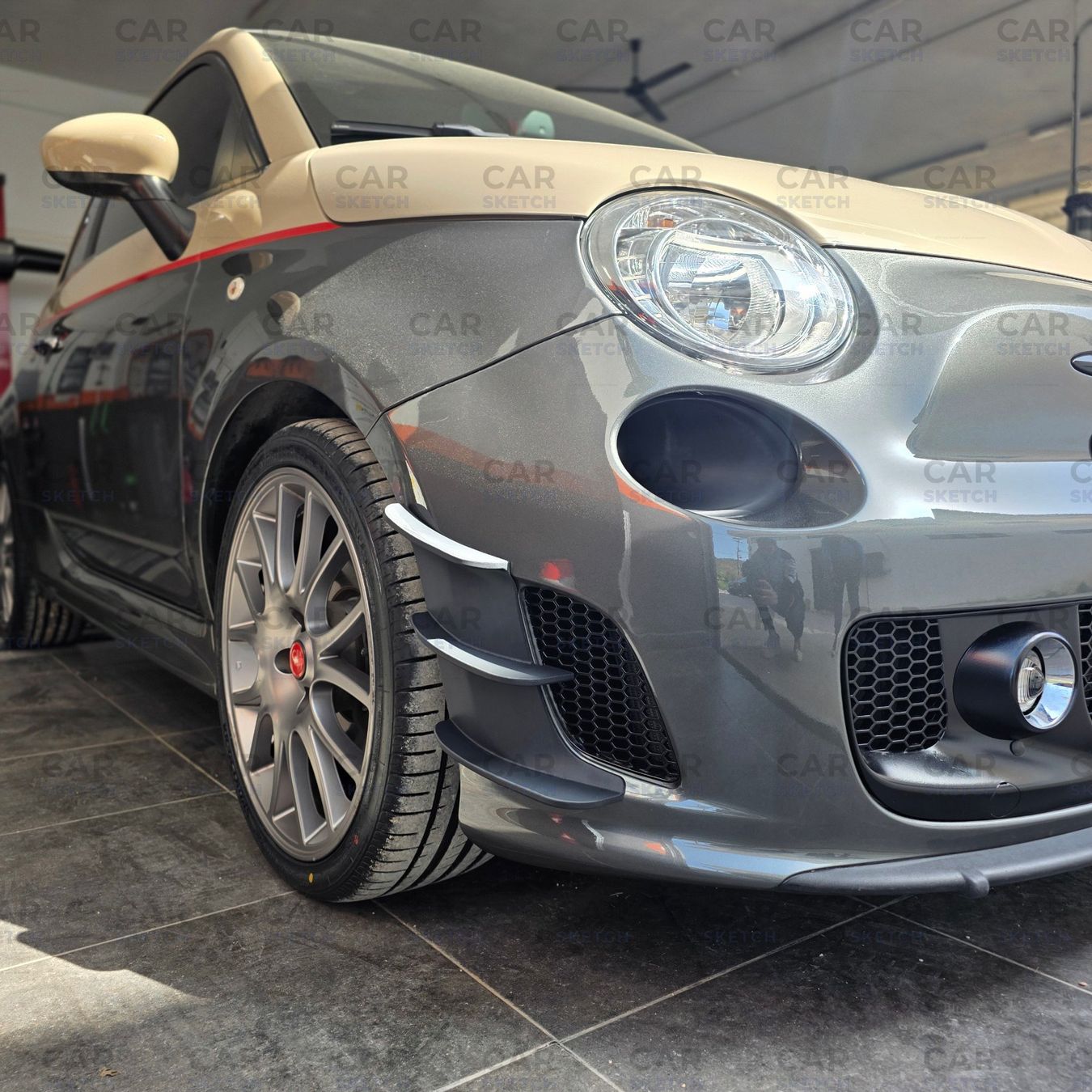 Abarth Tutti pezzi di ricambio auto: Abarth 595 Vor-FL Frontlufteinlass Waben/Air Scoop DRL – Nuovo (secondo la descrizione) da Dietikon venduto da CarSketch 5