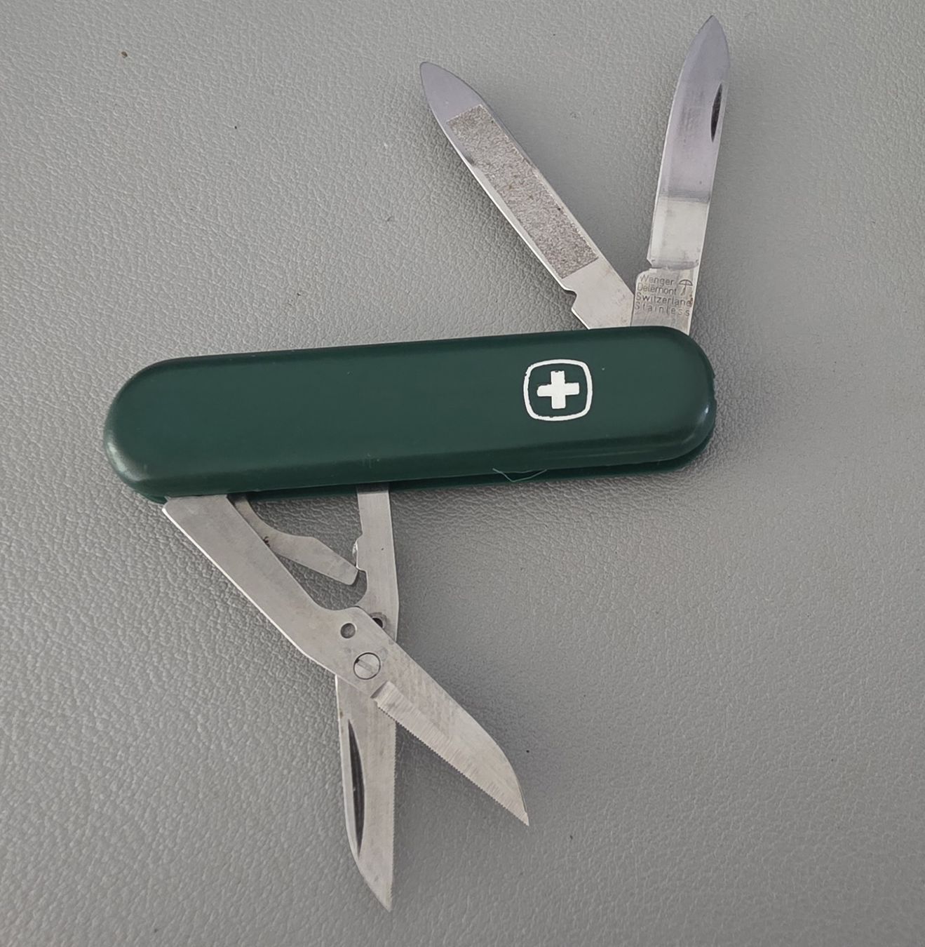 Wenger Couteaux de poche: Wenger Sackmesser - ALPINA – D'occasion à Niederuzwil par 262305 3