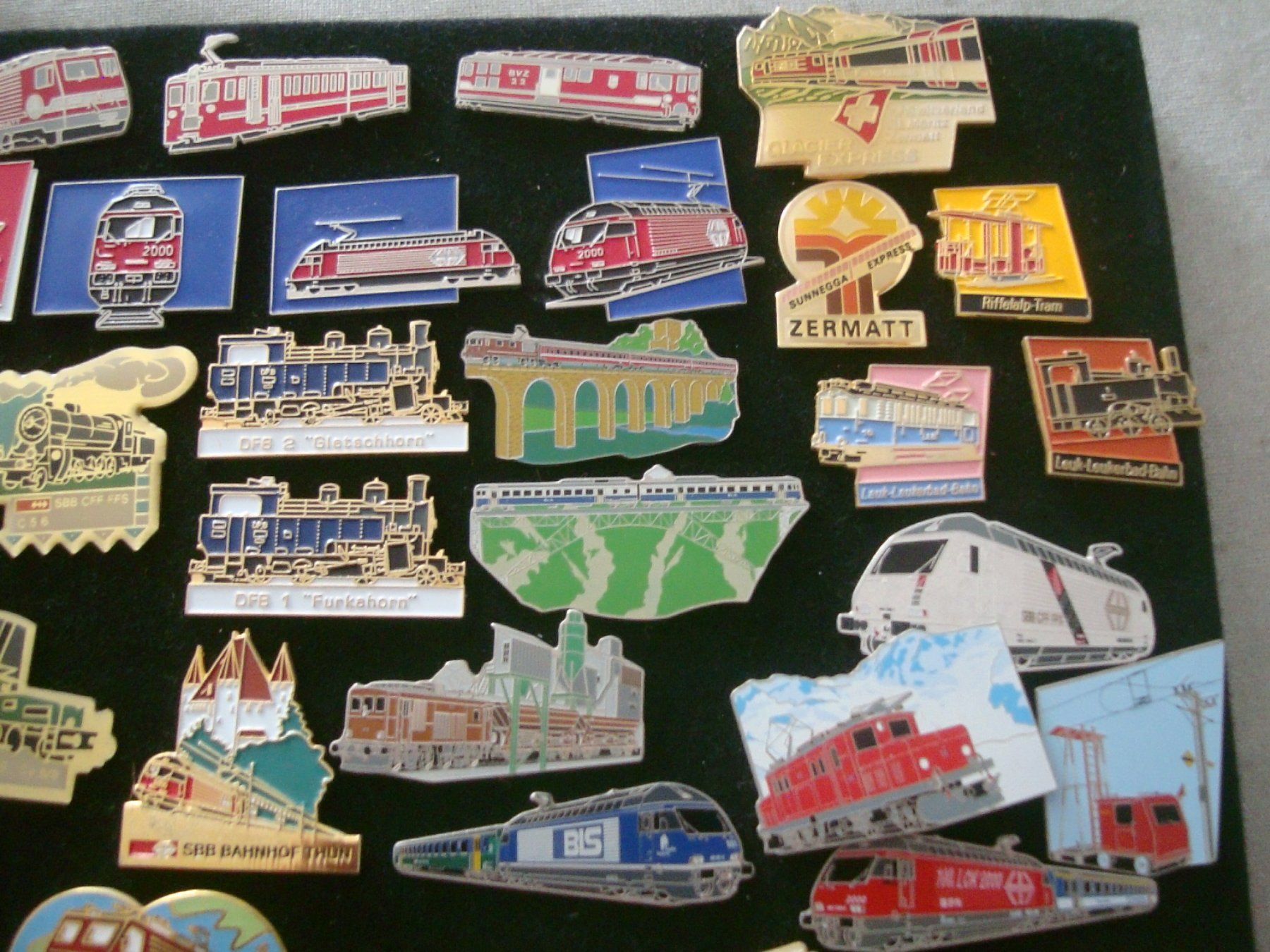 Placchette & Badge: 80 Pin - Eisenbahnen - Ohne Verschluss – Usato da Neuenegg venduto da flohcante 2