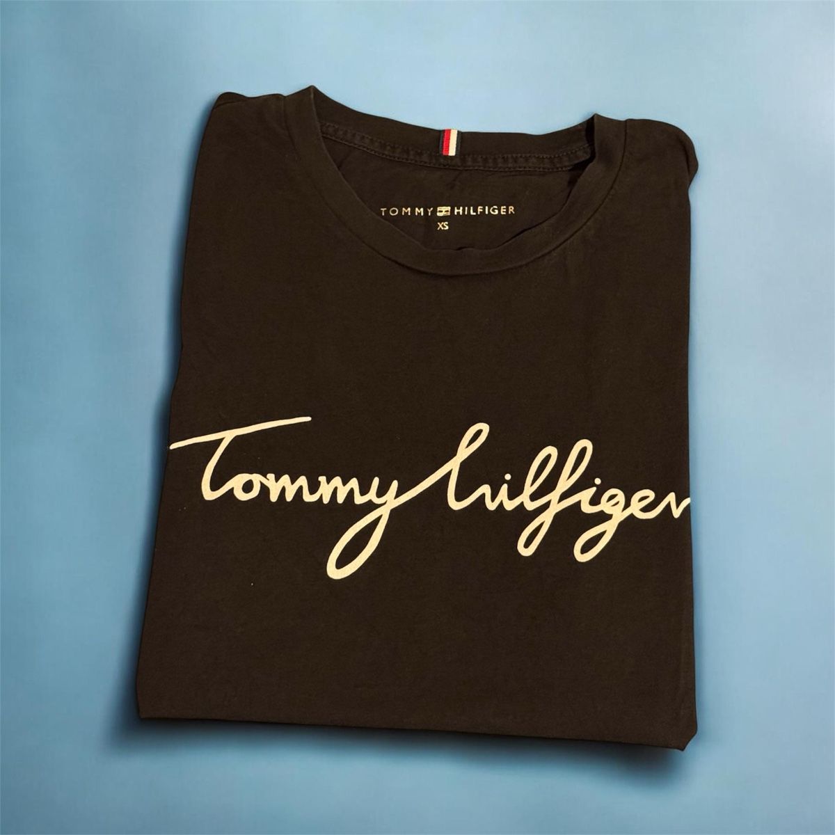 Tommy Hilfiger T-shirt: T-Shirt Tommy Hilfiger – Nuovo (secondo la descrizione) da Châtel-St-Denis venduto da Montclair_Swiss 1