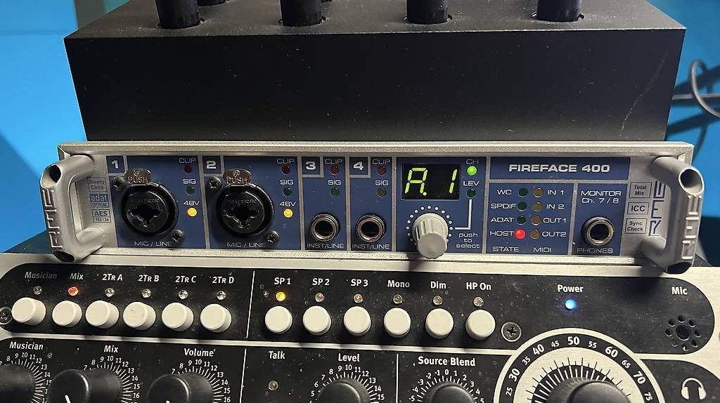 RME Studioequipment: RME Fireface 400 (+ 2 adapters) – Gebraucht aus Teufen AR von Seantyas 1