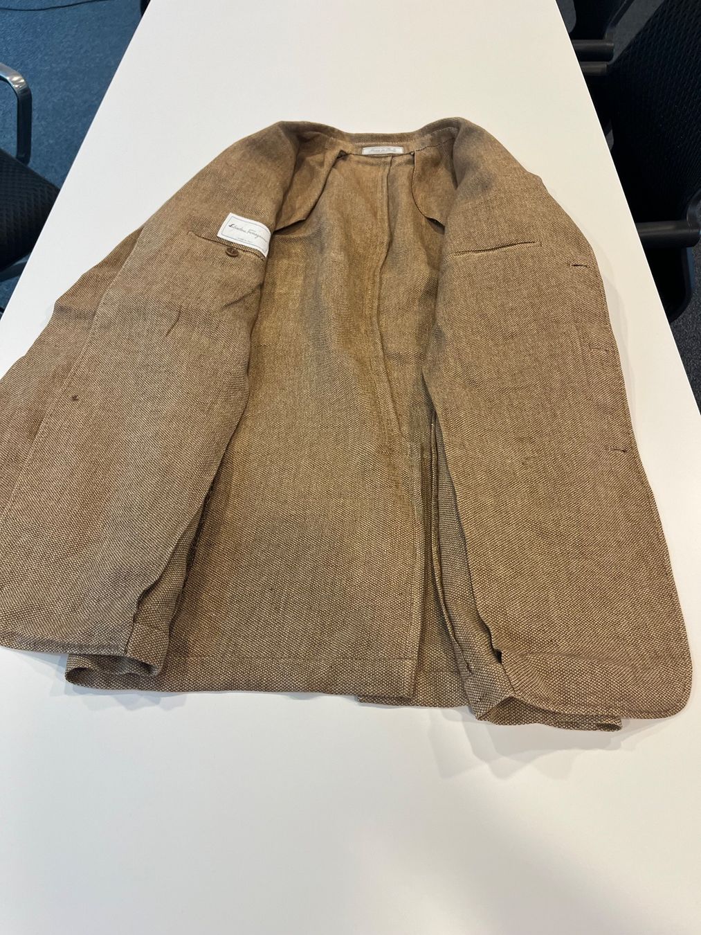 Salvatore Ferragamo Giacche: Blazer Salvatore Ferragamo - 100% lin – Usato da Givrins venduto da Nicolux01 5