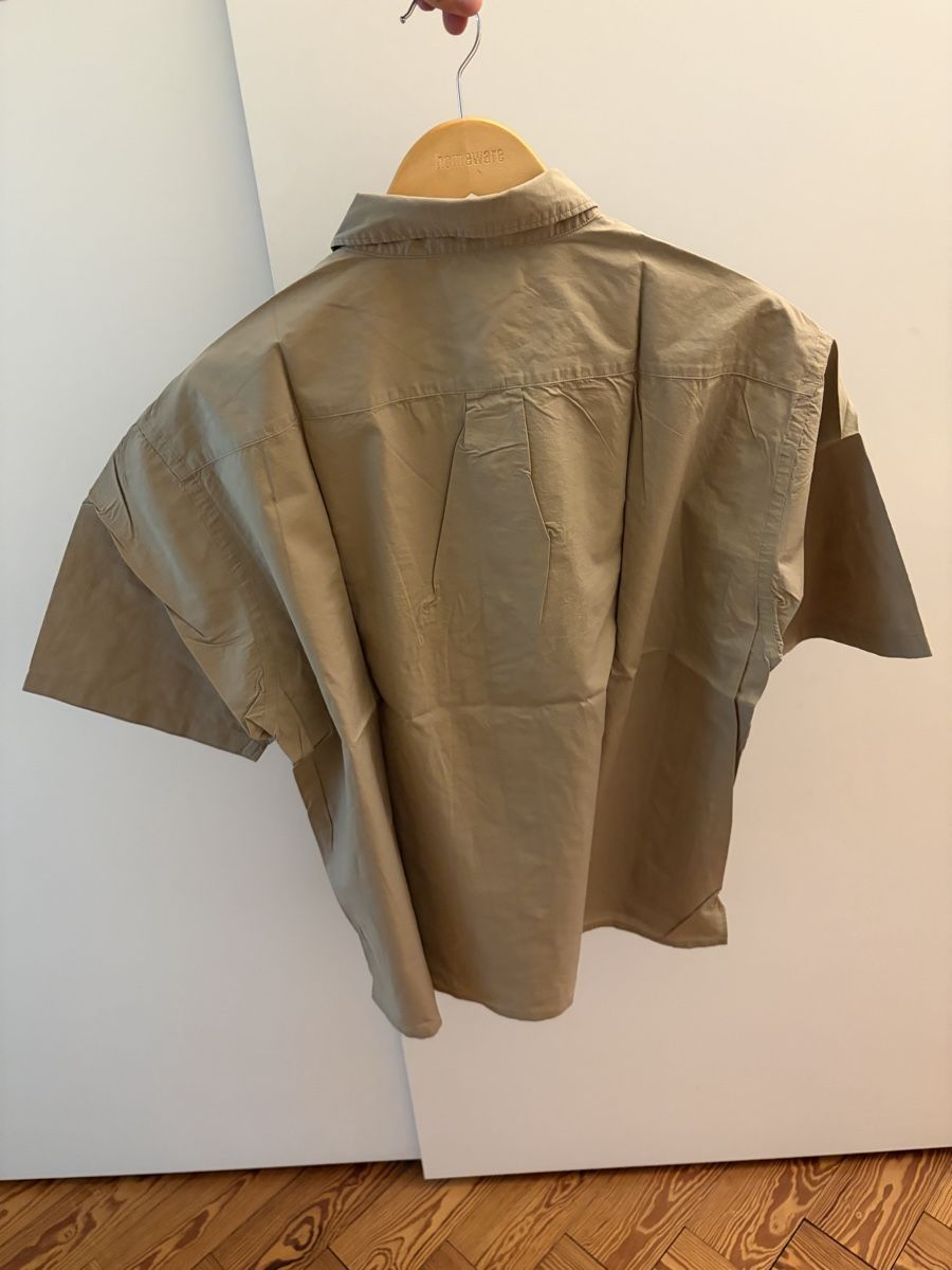 Hemden: Uniqlo U Kurzarmhemd Beige Gr. L Baumwolle – Gebraucht aus Zürich von jak_89nh 1