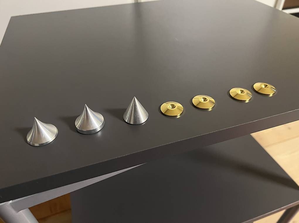 Supporti a parete: Hi-Fi Rack / Möbel Solidsteel – Usato da Liestal venduto da bluesdave79 3