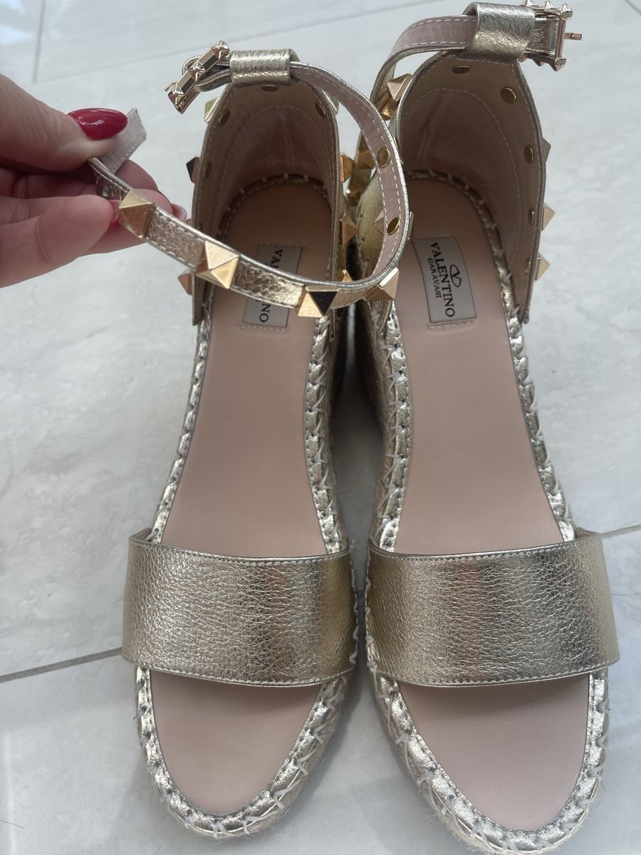 Valentino Chaussures femmes: VALENTINO GARAVANI Wedges ROCKSTUD – Neuf (Voir description) à Weisslingen par Spiegelbild0 3