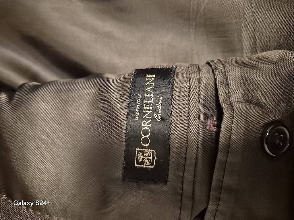Anzüge, Sport- & Funktionsanzüge: Corneliani Komplett Anzug, Grösse 50 – Gebraucht aus Abtwil SG von ticktack89 2