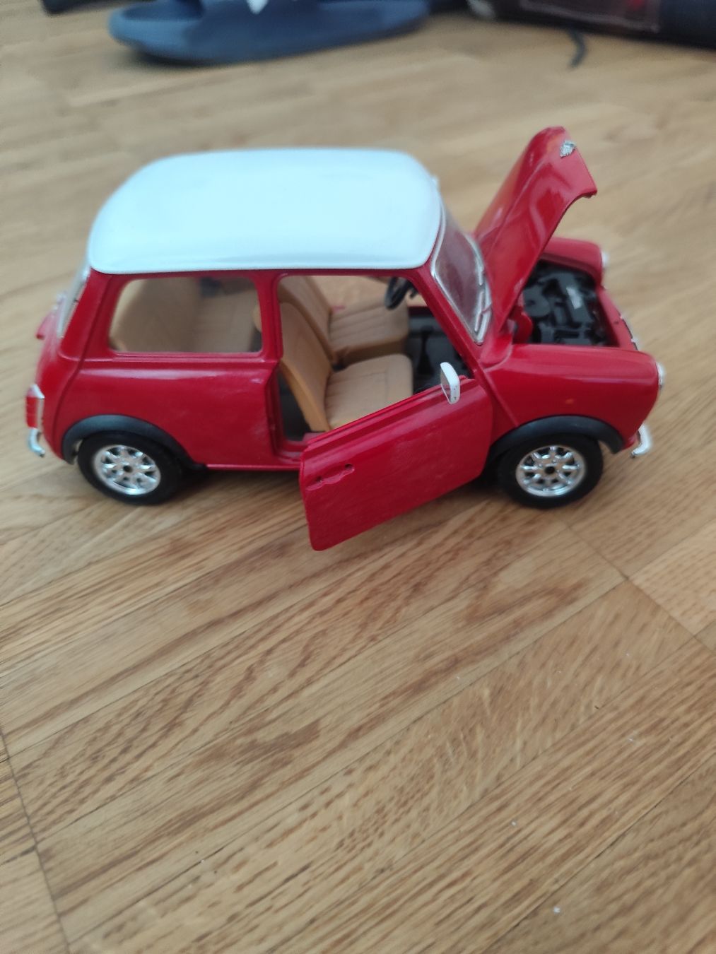 Cooper Modellini d'auto: Mini Cooper Modellauto rot weiss guter Zustand – Nuovo (secondo la descrizione) da Zürich venduto da sam_c9nd 1