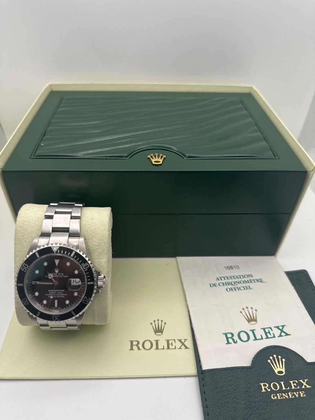 Rolex Orologi: Rolex Submariner Date 16610 (2001)Full Set mit Box & Papiere – Usato da zürich venduto da bijouteriegossauer 1