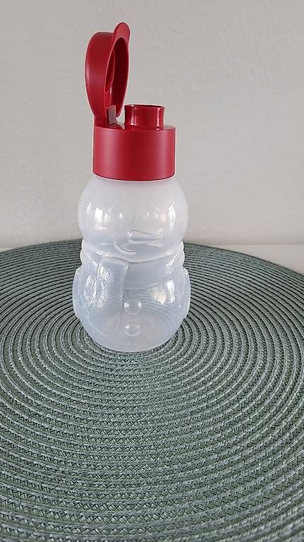 Recipients et similaires: Trinkflasche Schneemann TUPPERWARE  NEU – D'occasion à Therwil par cha_m68j