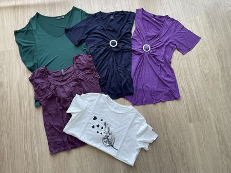 Sommerliche Damenshirts, Grösse L