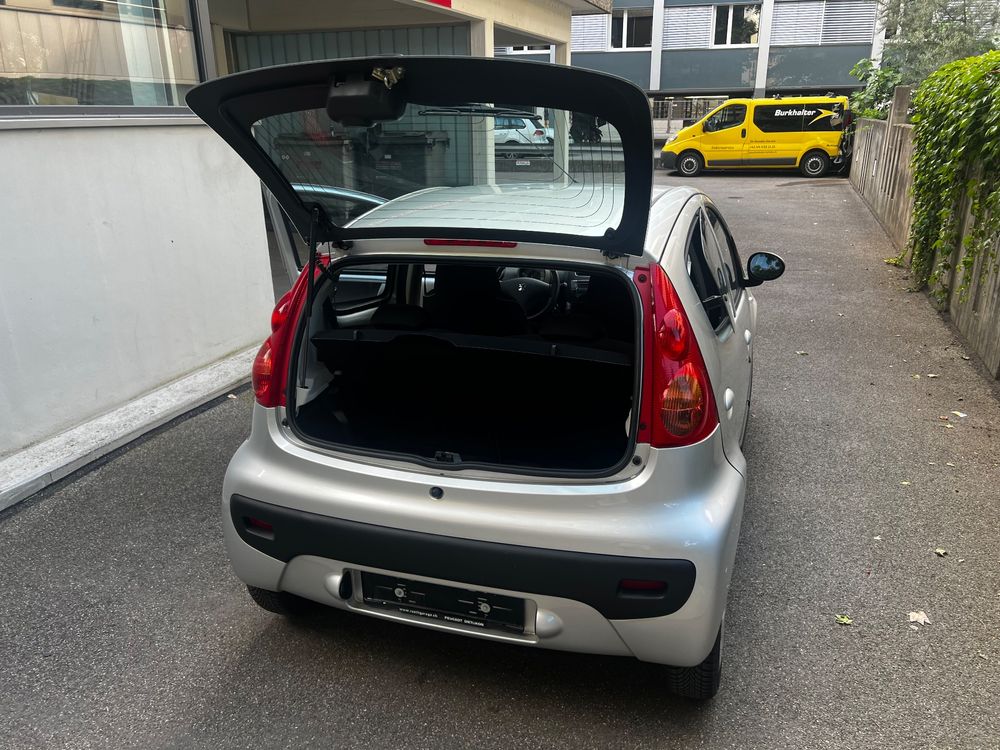 Peugeot Automobili: Peugeot 107, Jahrgang 2011 – Nur 25’000 km! Ab MFK – Usato da Adliswil venduto da BMWe39M5 6