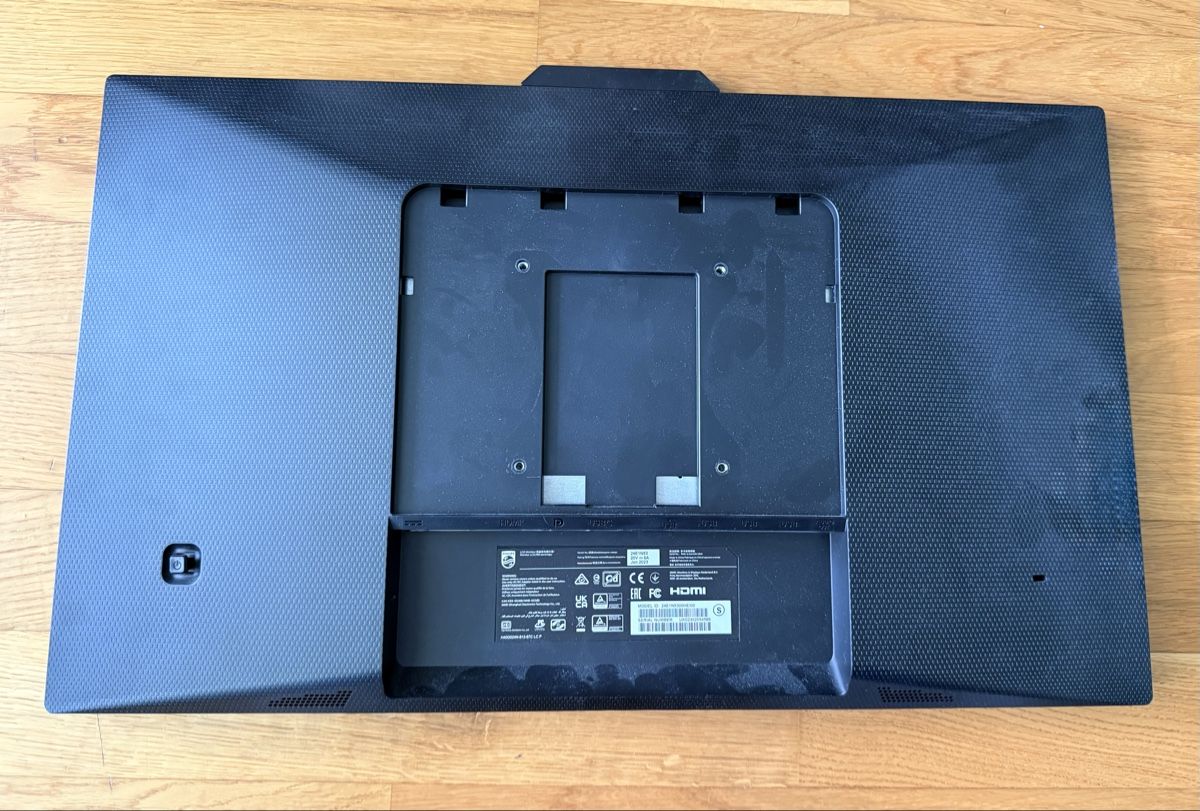 Philips Monitore: Philips 24" Monitor 1920x1080 mit integrierter Webcam – Gebraucht aus Grafstal von Daviram 3