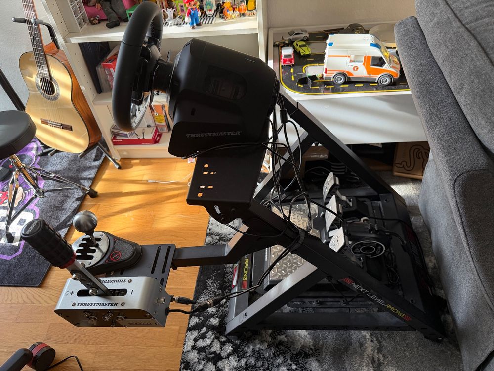 NEUWERTIGES SIM-RACING KOMPLETT-SETUP – Thrustmaster Gt ii (Neu (gemäss ...