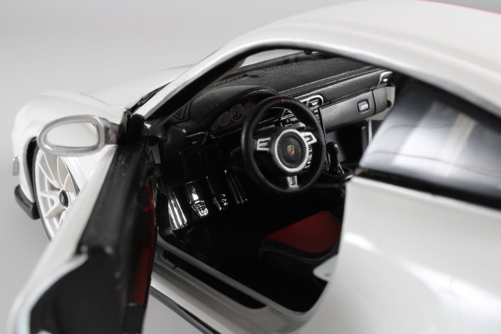 Bburago Modellini d'auto: Porsche 911 GT3 RS 4.0 997 – Usato da Gossau SG venduto da mifab 5