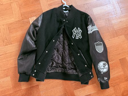 New Era Jacke