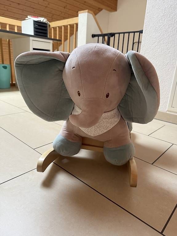 Nattou Giocattoli: Fauteuil à bascule éléphant tout doux – Usato da Progens venduto da Dzodzette2.0 4