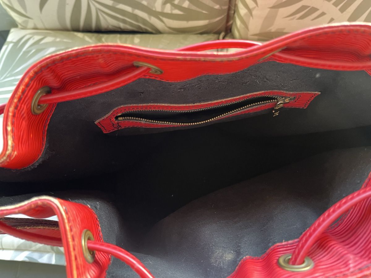 Louis Vuitton Borse da donna: Sac Noé Louis Vuitton rouge  – Usato da Lutry venduto da tat_2zxq 9