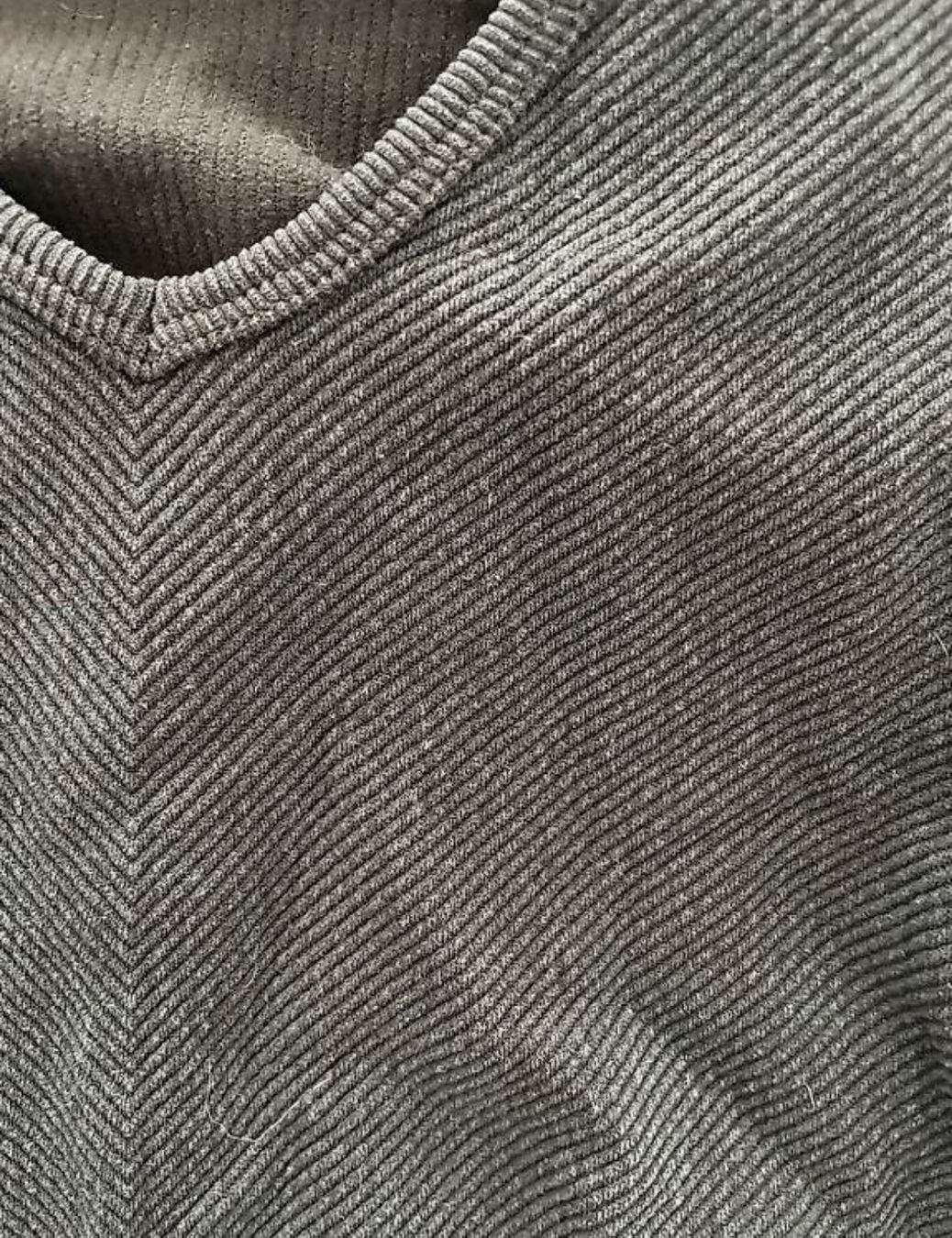 Stradivarius T-shirt: Langarmshirt – Usato da Basel venduto da lia_brr2 1