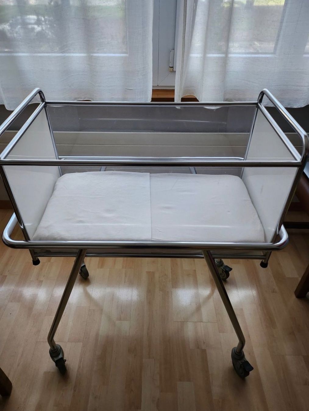 Letti: Spitalbabybettli – Usato da Küssnacht am Rigi venduto da Suchenfinden 2