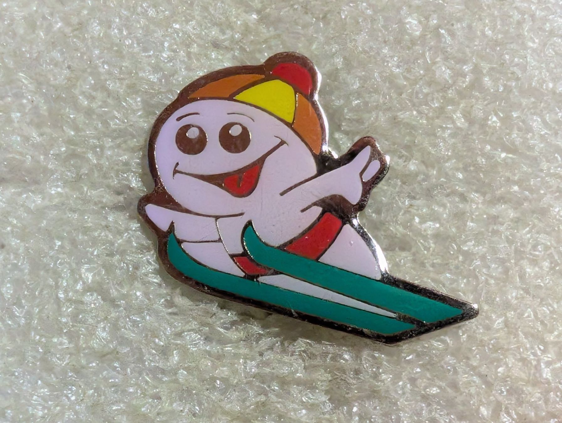 Placchette & Badge: Ansteckpin 3: Maga Bio – Usato da Oppligen venduto da Pin-Fall-Shop