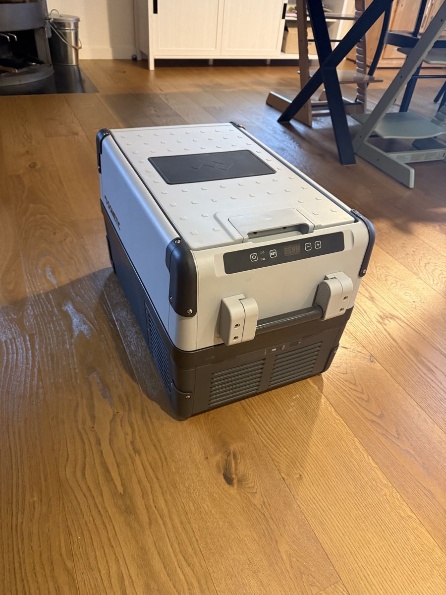 Dometic Frigoriferi & Refrigeratori: Dometic Kompressorkühlbox DFX 35 – Usato da Kerzers venduto da pavo0001