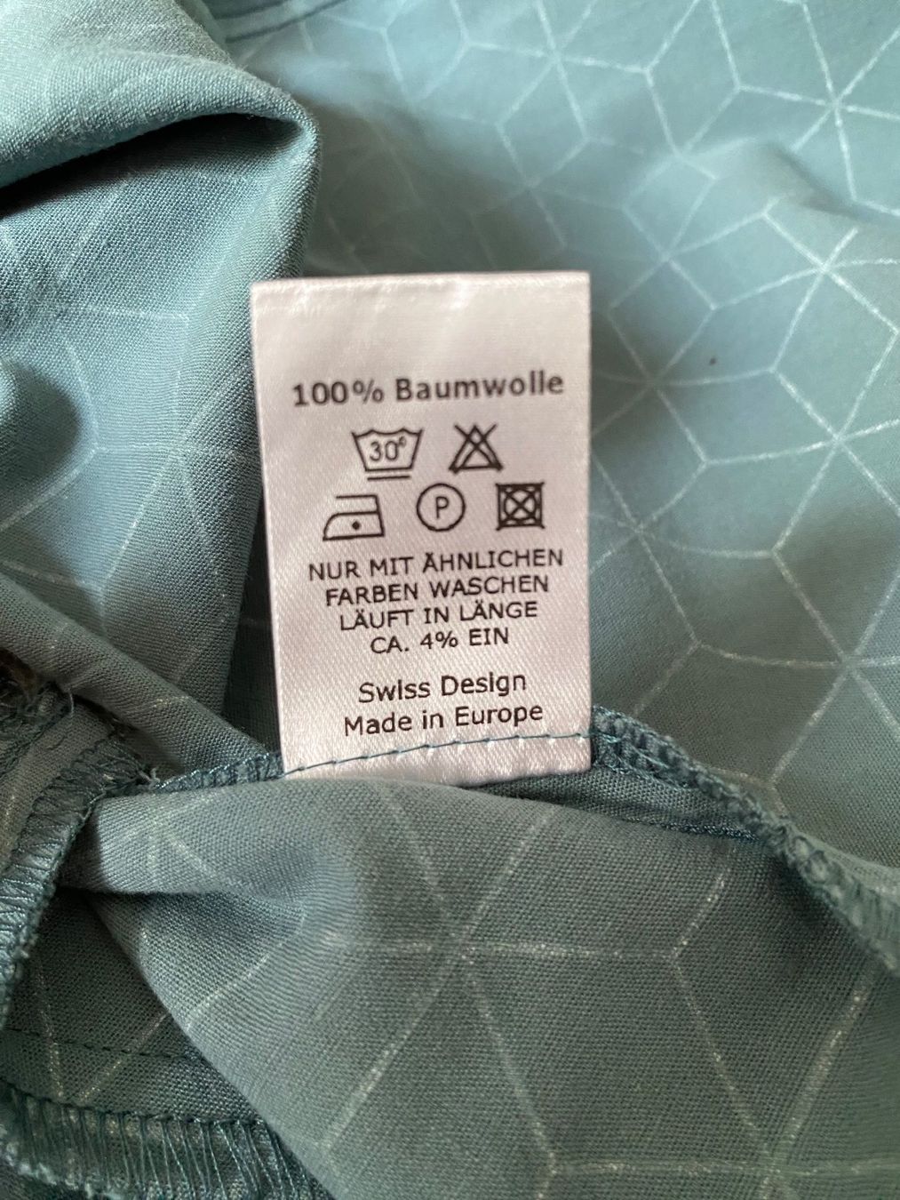 Kleinbasel Kleider: Kleid gemustert blau mit Gürtel Groesse 42 Neu – Gebraucht aus Oberriet SG von Schwalbenstein 4