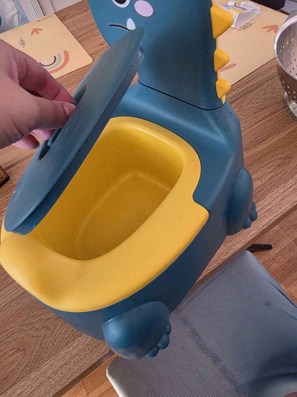 WC: Kinder-Töpfchen Dinosaurier  – Usato da Brüttisellen venduto da Miralaurea 1