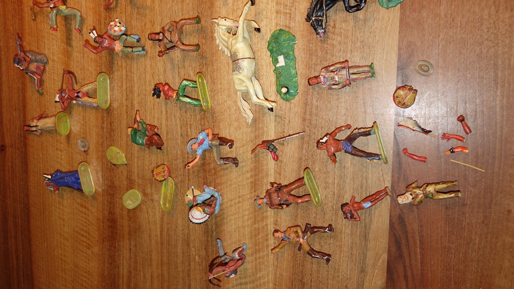 Britains Figuren: Indianer,Elastolin,Deetail Britain 1971,Timpo Toys +Plastic – Gebraucht aus Bremgarten b. Bern von chrissell10 1