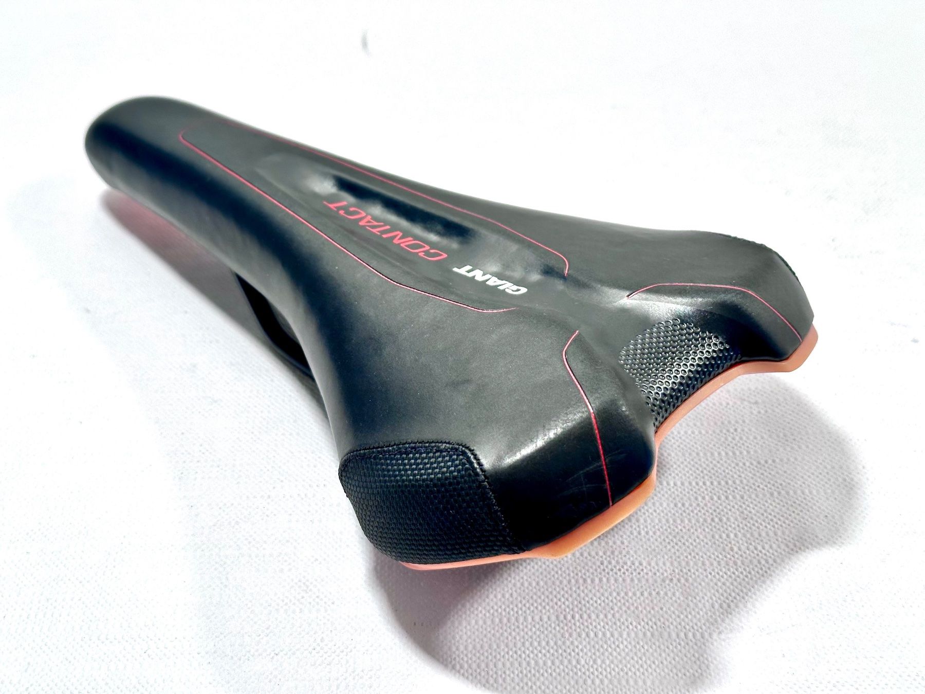 Pezzi di ricambio: GIANT CONTACT saddle Sattel 339g – Usato da Luzern venduto da bikeandbeltcom 2