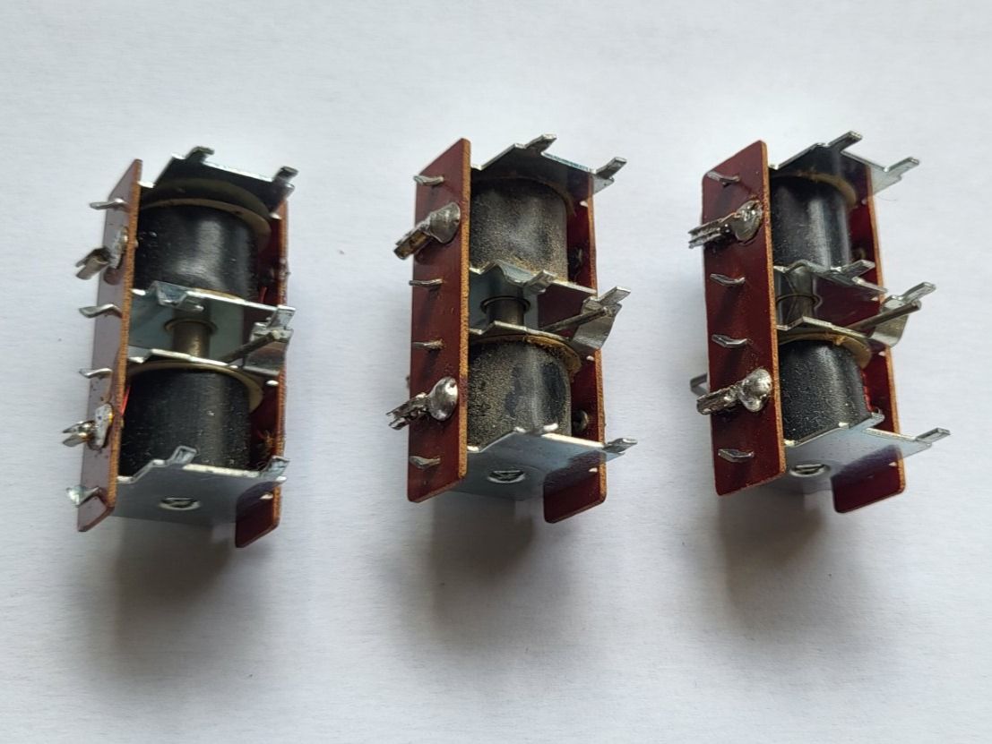 Modellini di ferrovie: 3x Peco PL 10 Weichenantrieb – Usato da Huttwil venduto da Tgv03